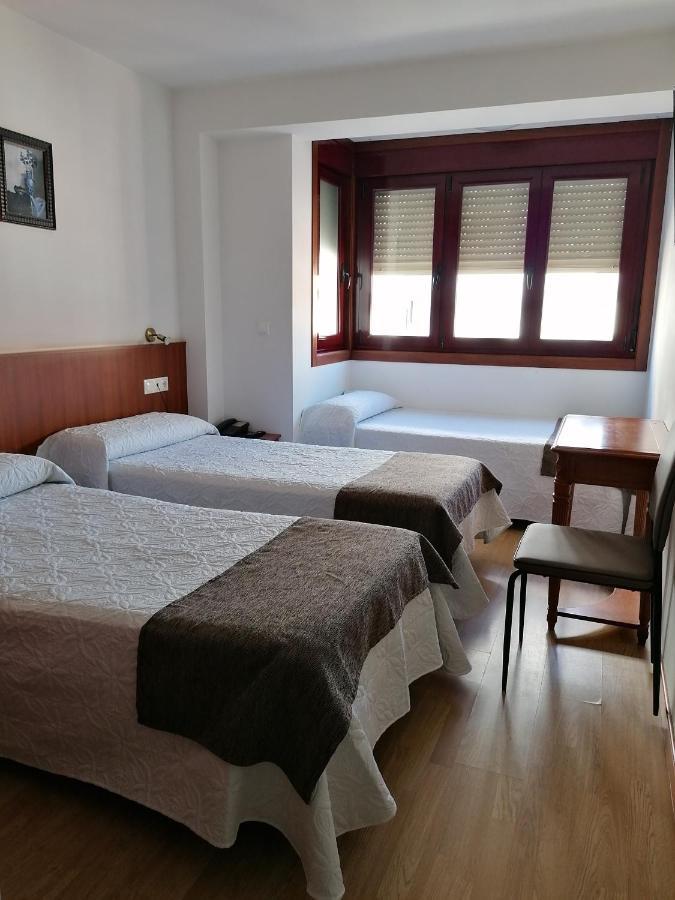 Hostal Adelia A Coruna Exterior photo